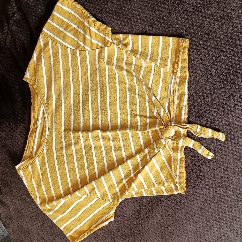 Yellow&White Striped Crop Top with Front Tie